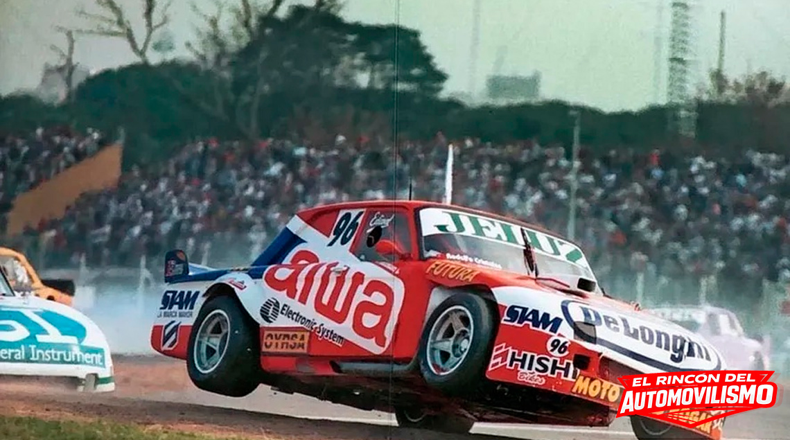 ford falcon TCP volando en una curva